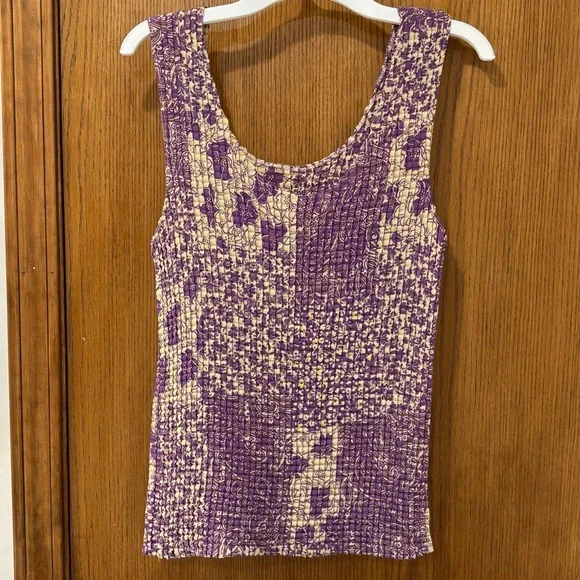 Stretchy y2k crinkle pleated top, medium - Picture 2 of 8